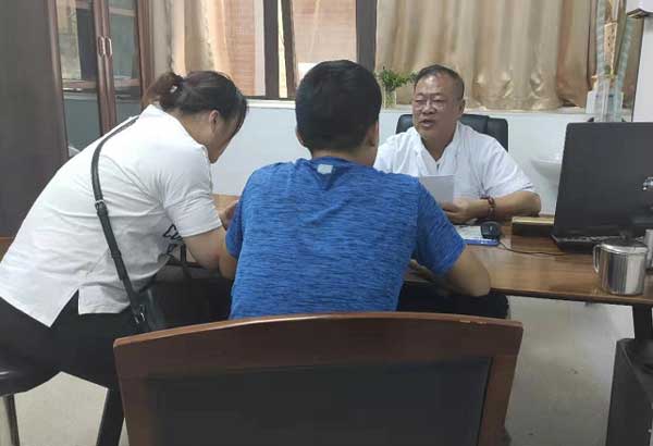 让肝病患者享受北京肝病医生服务:河南省医药附属医院会诊进行时